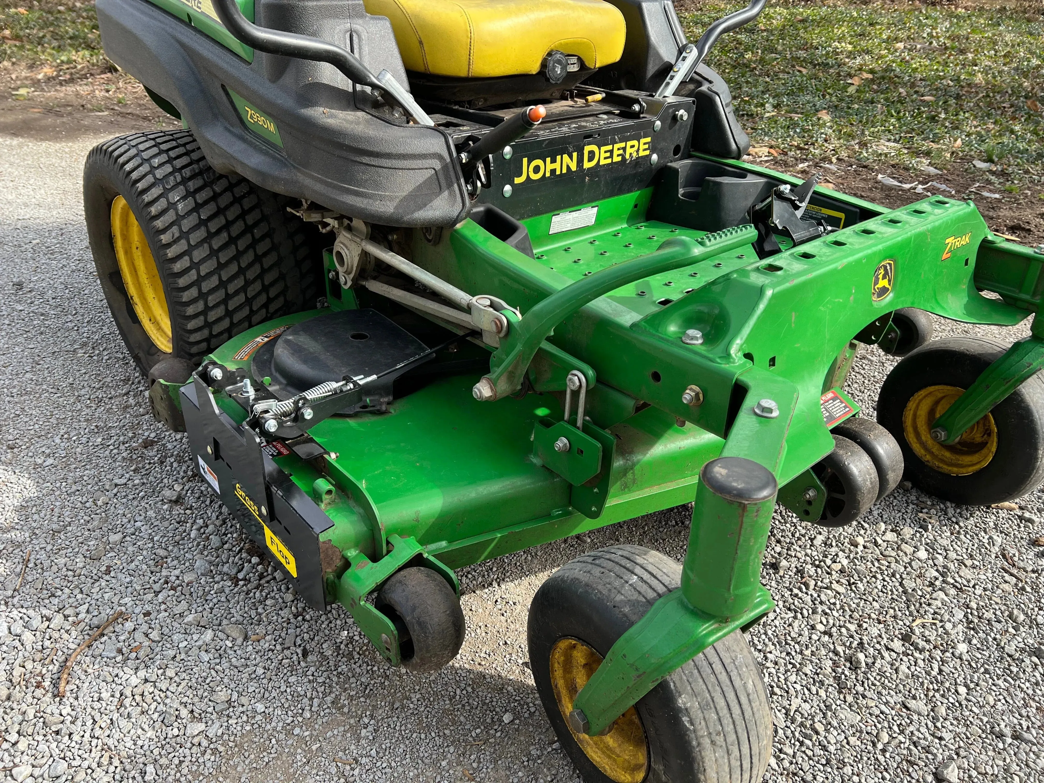 44JM70-5-A2 GrassFlap™ brand chute blocker Direct Bolt with Steel Blocker Plate and SE Pedal Includes John Deere No-Drill Mount for 7-iron Deck