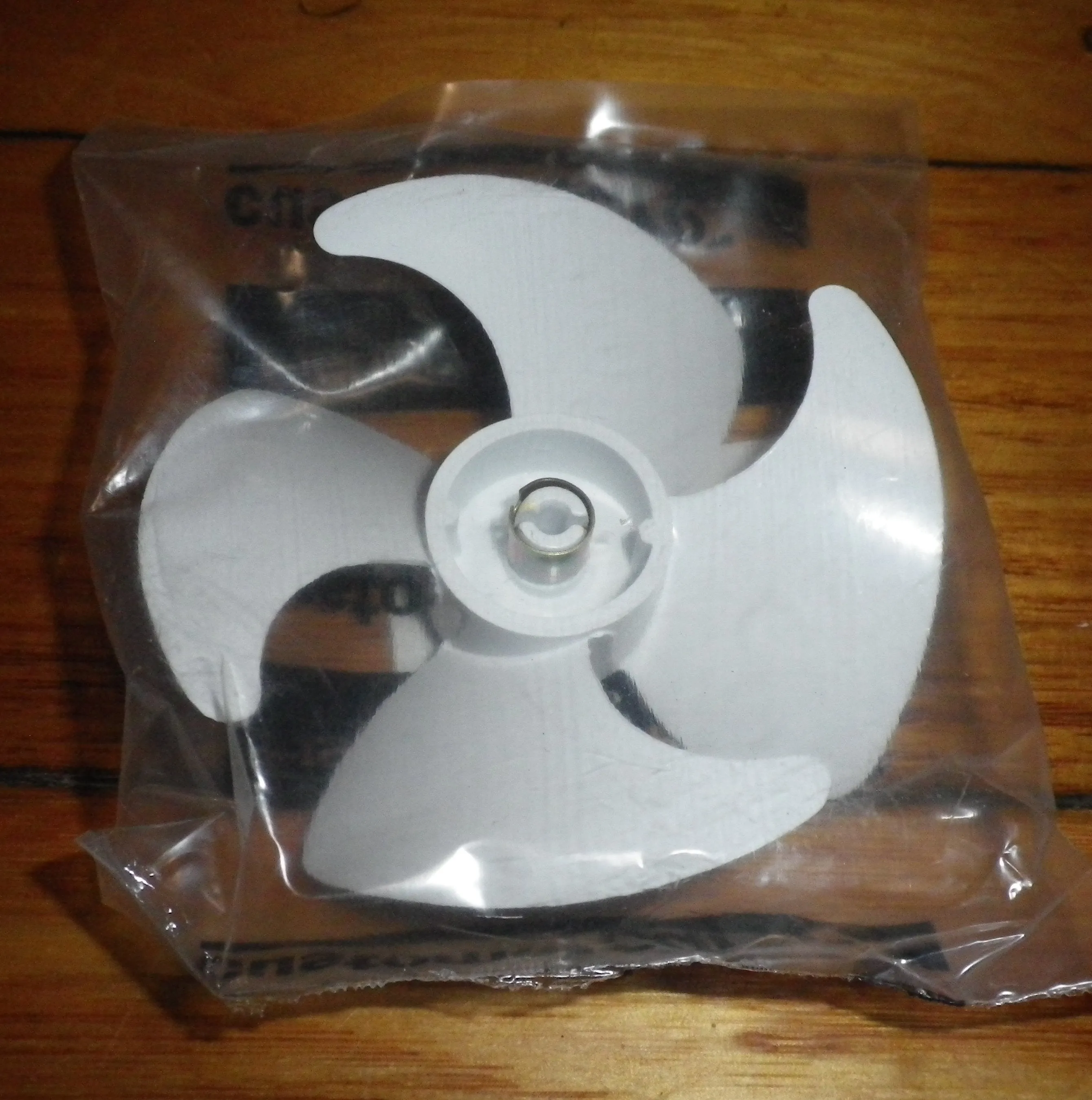 Genuine Fisher Paykel 8cm Plastic CW Fan 3mm Mount & 4 Blades - Part # FP820117