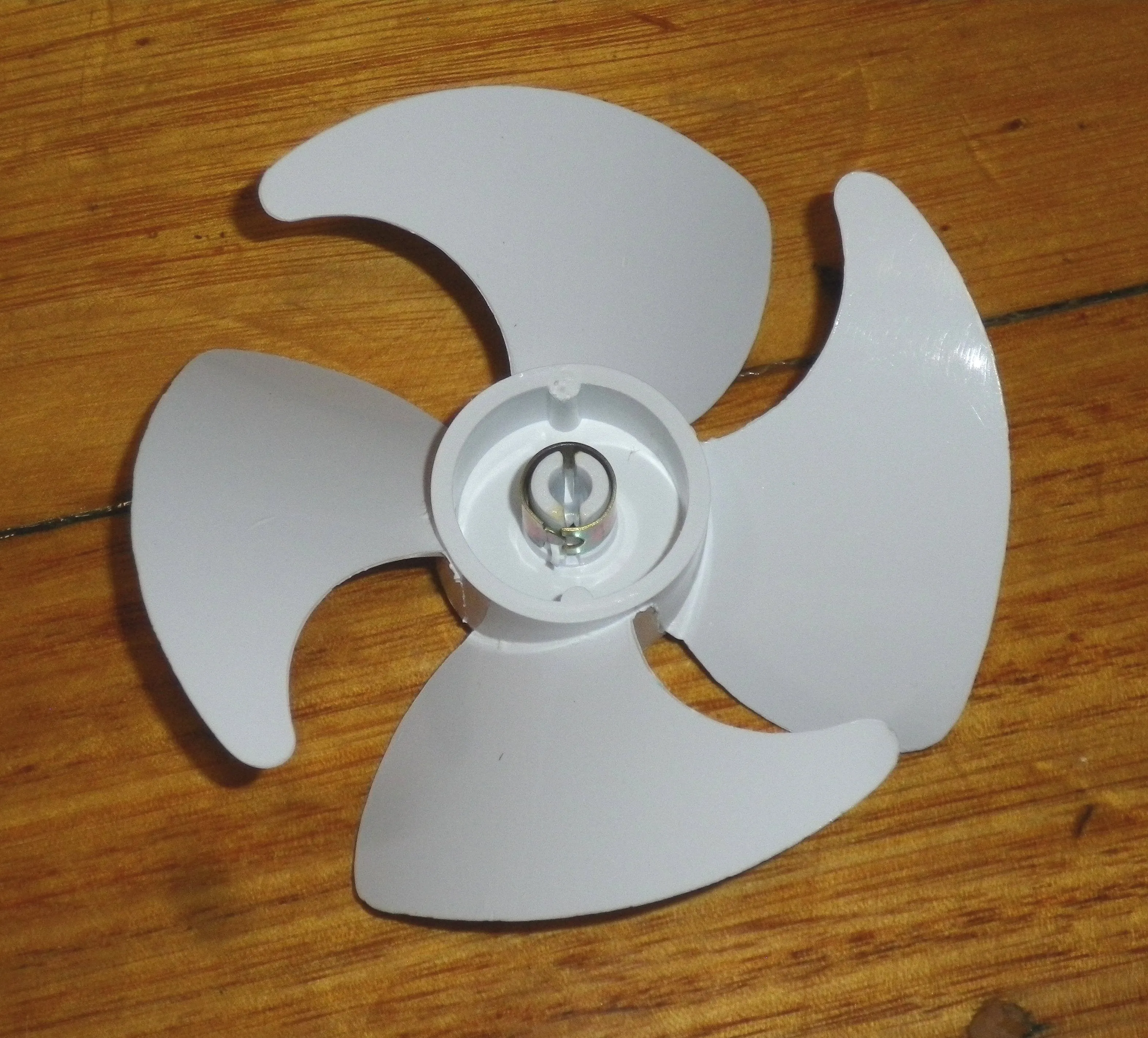 Genuine Fisher Paykel 8cm Plastic CW Fan 3mm Mount & 4 Blades - Part # FP820117