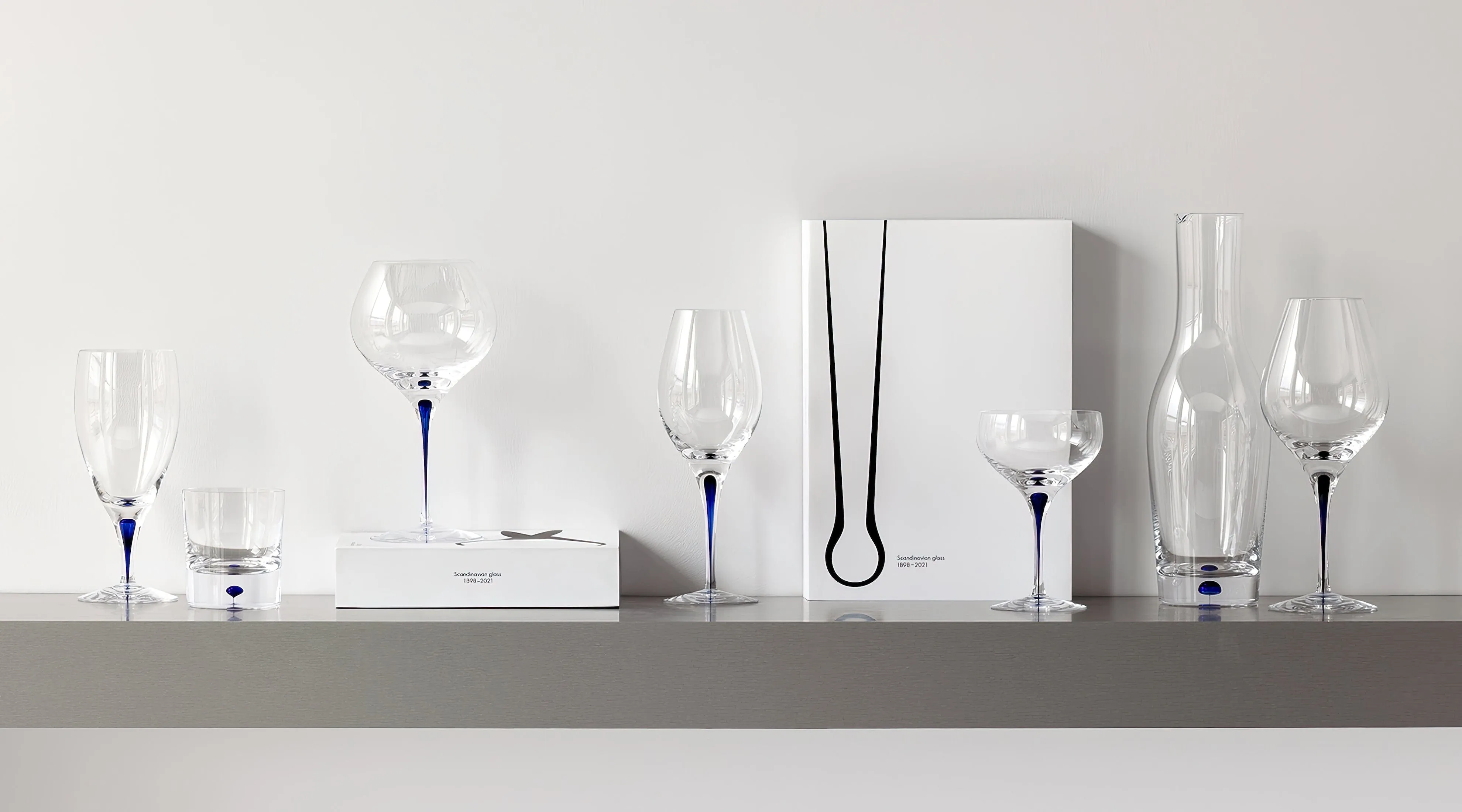 Intermezzo Blue Balance Wine Glass - 2 glass set