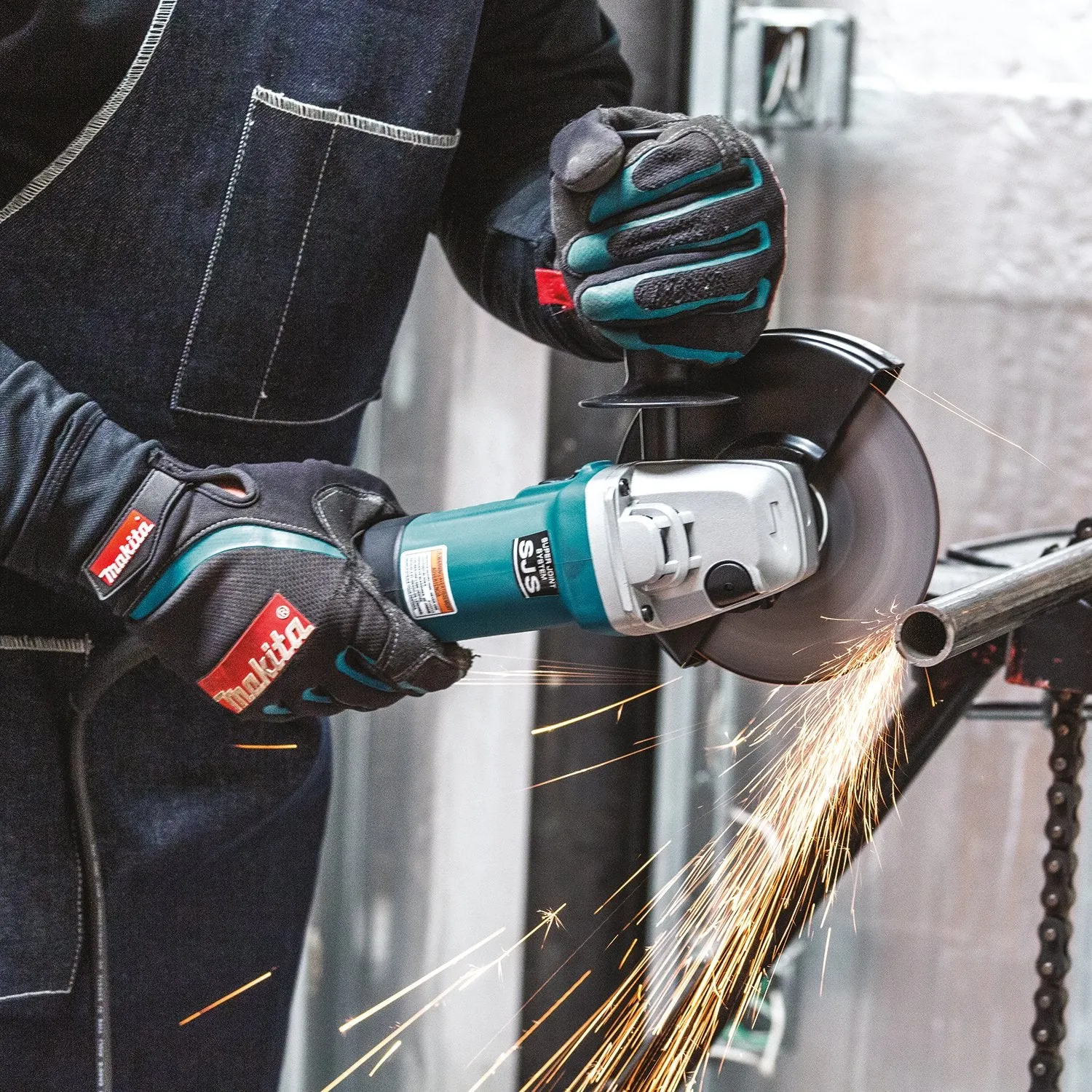 Makita (9566CV-R) 6" SJS™ Cut-Off/Angle Grinder(Factory Reconditioned)